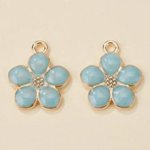 Load image into Gallery viewer, Violets Are Blue Pendants – Set of 8 Delicate Floral Charms for Crafts & Jewelry