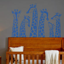 Load image into Gallery viewer, Cricut Smart Removable Vinyl – 33 x 91 cm Roll – No Mat Needed