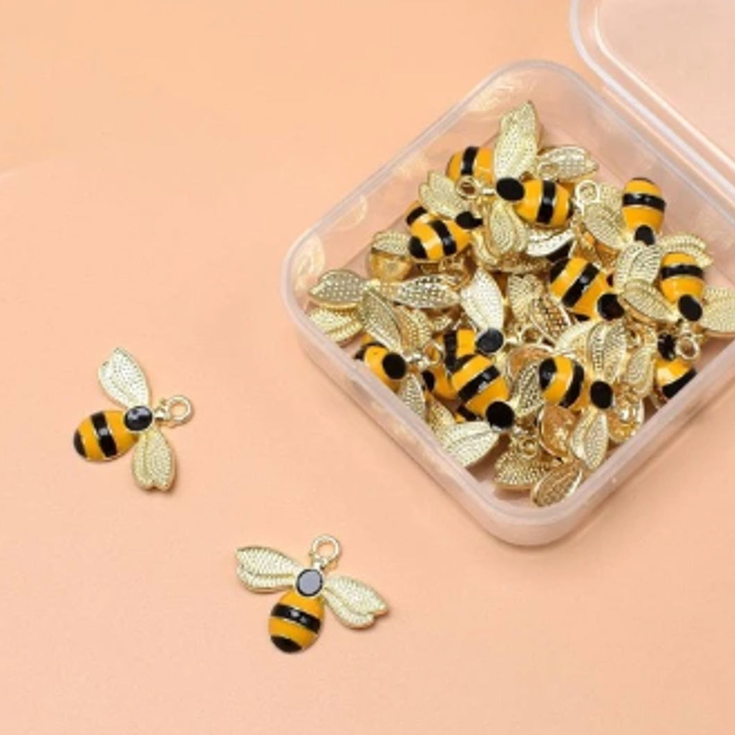 Busy Busy Bee Pendant Charm – Set of 6 Adorable Accent for Jewelry & Crafts